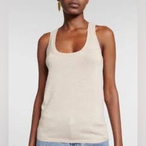 Banana Republic Sleeveless Scoop Neck Tank Top